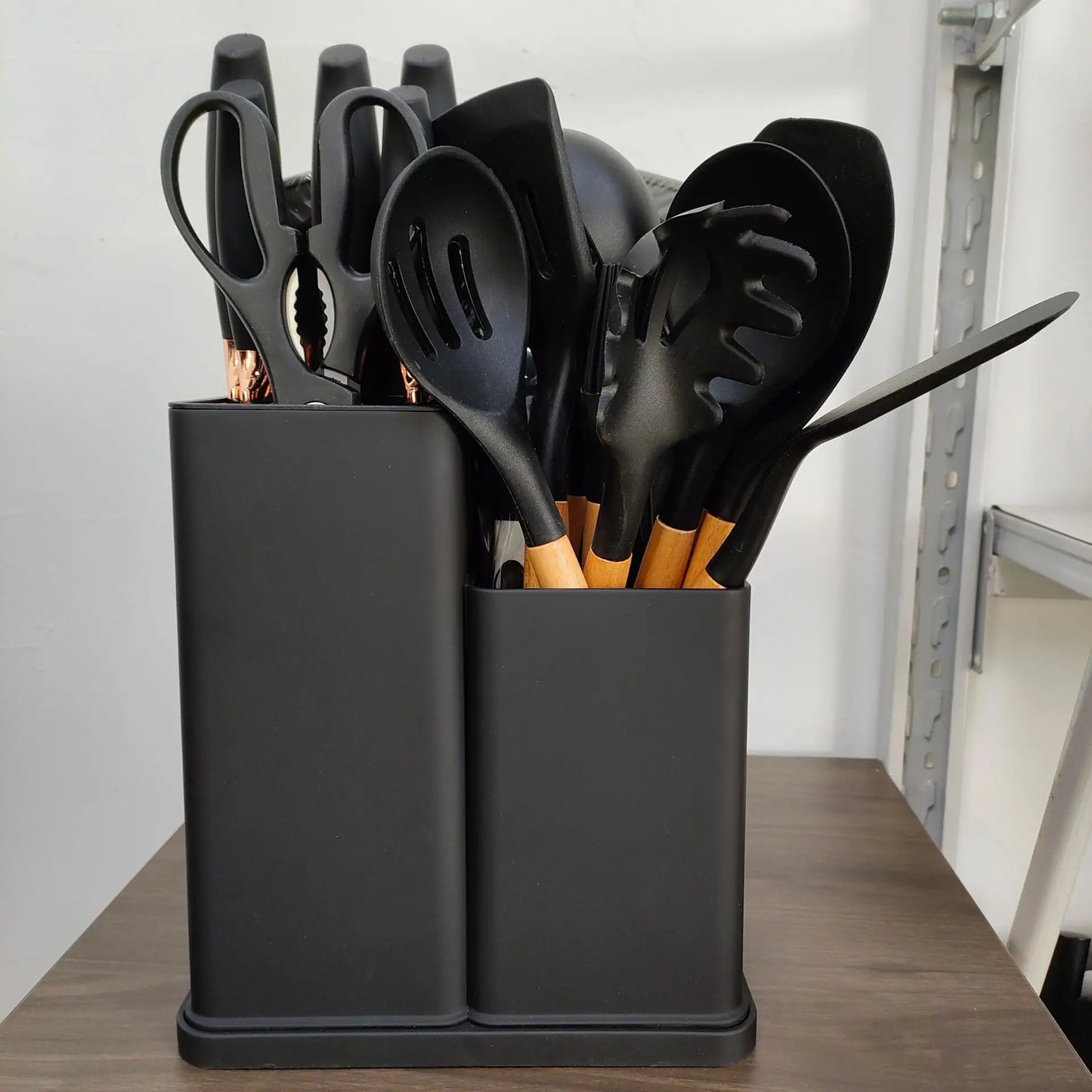19 Advanced Silicone Kitchenware Sets Equipped with Wooden Handles and Knives-heat-resistant,convenient Cooking Kitchen Gadgets.